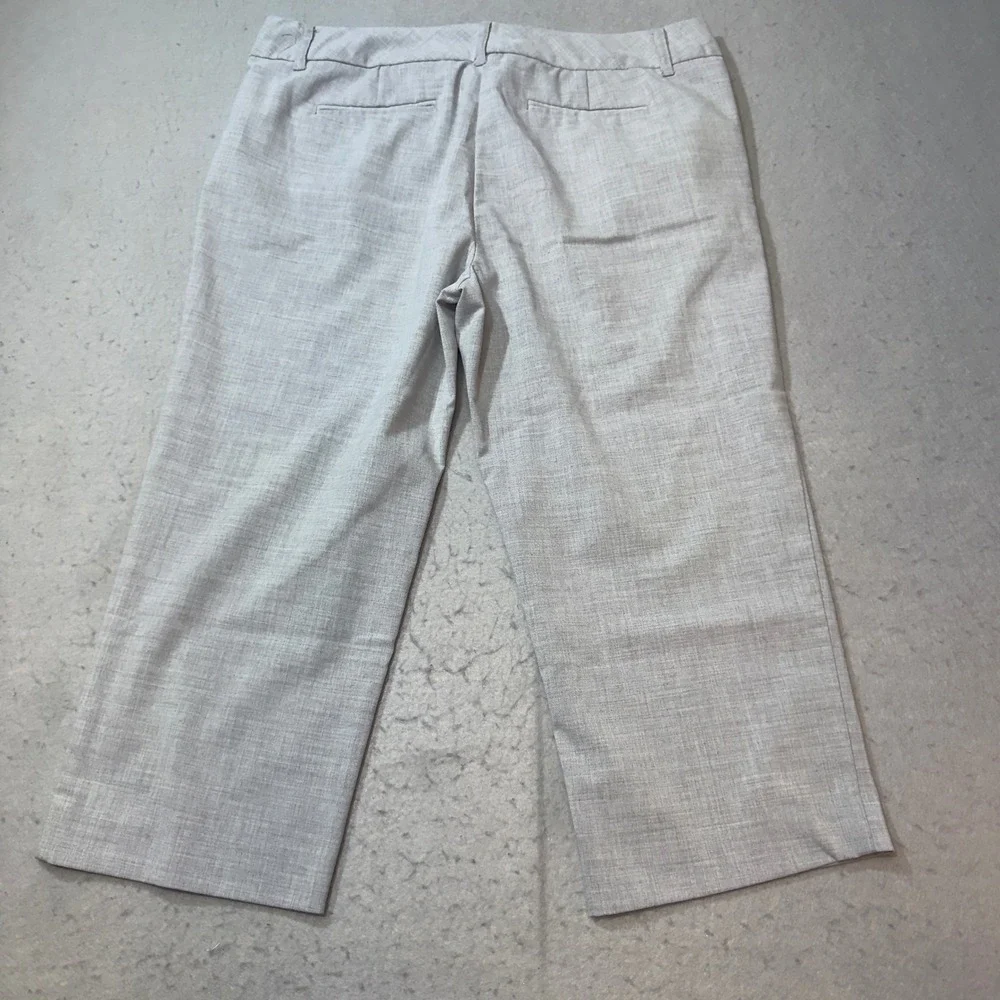Daisy Fuentes Womens 12P Light Grey Heather Dress Pants Cropped‎ Capris Stretch